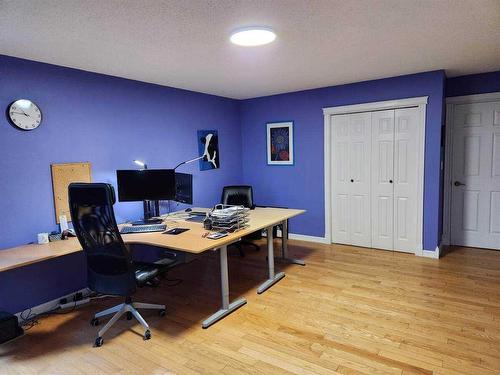 333 Brett Drive, Fort Mcmurray, AB - Indoor Photo Showing Office