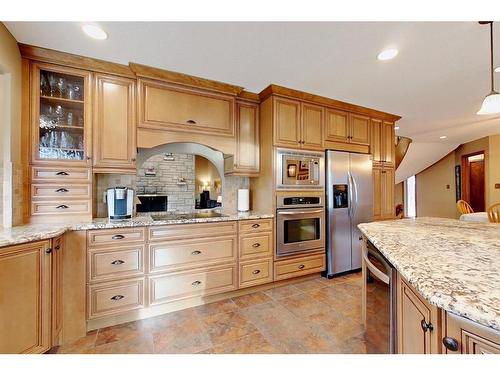 1323 596 Highway, Rural Red Deer County, AB - Indoor Photo Showing Kitchen
