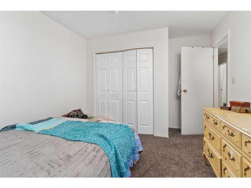 4905 59 Street, Killam, AB - Indoor Photo Showing Bedroom