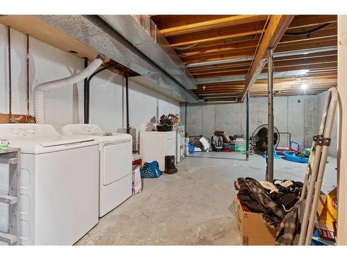 4905 59 Street, Killam, AB - Indoor Photo Showing Laundry Room