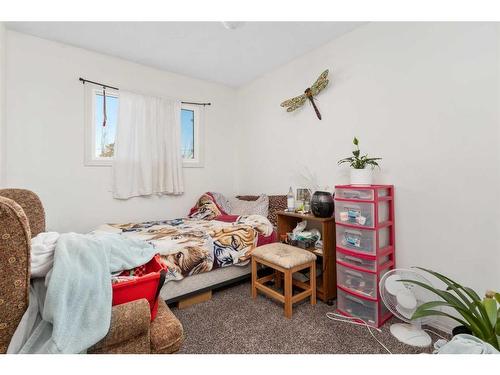 4905 59 Street, Killam, AB - Indoor Photo Showing Bedroom