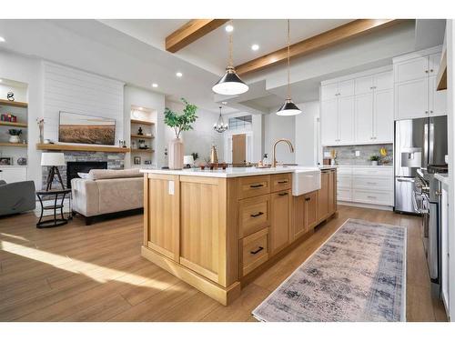 2607 62 Street, Camrose, AB - Indoor Photo Showing Kitchen With Upgraded Kitchen