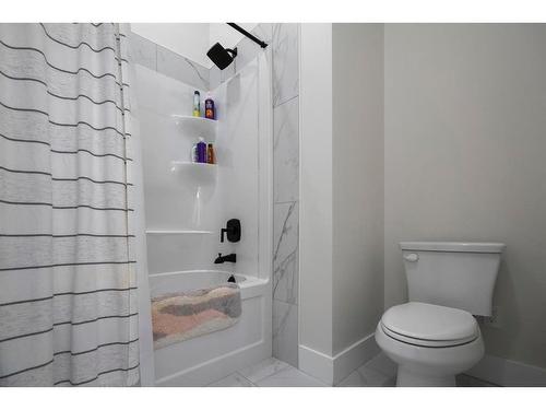 2607 62 Street, Camrose, AB - Indoor Photo Showing Bathroom