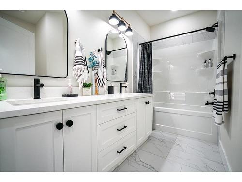 2607 62 Street, Camrose, AB - Indoor Photo Showing Bathroom