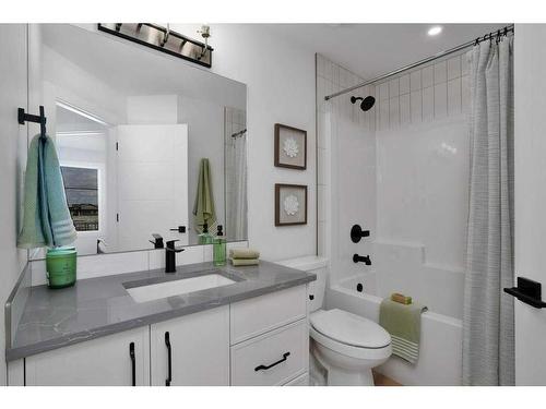 41 Thorkman Avenue, Red Deer, AB - Indoor Photo Showing Bathroom
