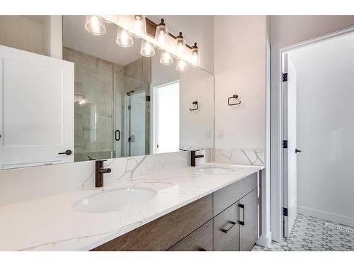 201 Canal Street, Rural Ponoka County, AB - Indoor Photo Showing Bathroom