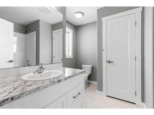 119 Livingston Close, Red Deer, AB - Indoor Photo Showing Bathroom