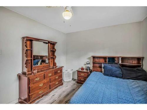 5838 50 St., Mulhurst Bay, AB - Indoor Photo Showing Bedroom