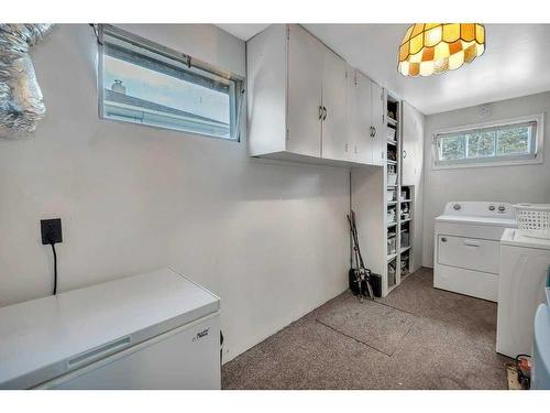 5838 50 St., Mulhurst Bay, AB - Indoor Photo Showing Laundry Room