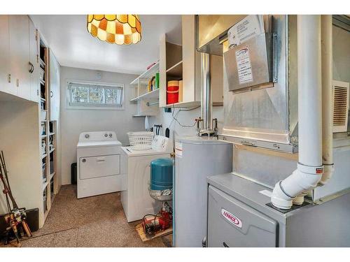 5838 50 St., Mulhurst Bay, AB - Indoor Photo Showing Laundry Room