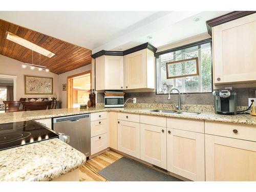 36009 2A Highway, Rural Red Deer County, AB - Indoor Photo Showing Kitchen With Double Sink