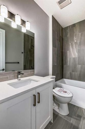 4208 63 Avenue, Innisfail, AB - Indoor Photo Showing Bathroom