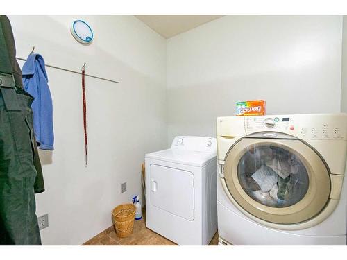 310091 Range Road 174A, Delia, AB - Indoor Photo Showing Laundry Room