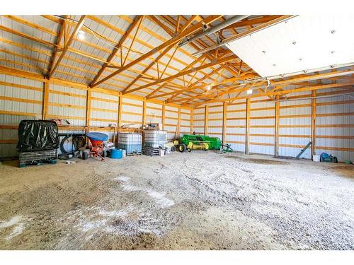 310091 Range Road 174A, Delia, AB - Indoor Photo Showing Garage