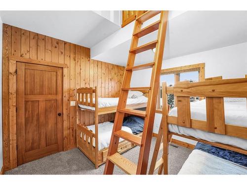 508 Summer Crescent, Rural Ponoka County, AB - Indoor Photo Showing Bedroom