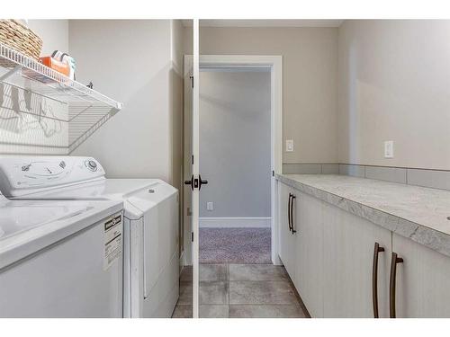 21 Longmire Close, Red Deer, AB - Indoor Photo Showing Laundry Room