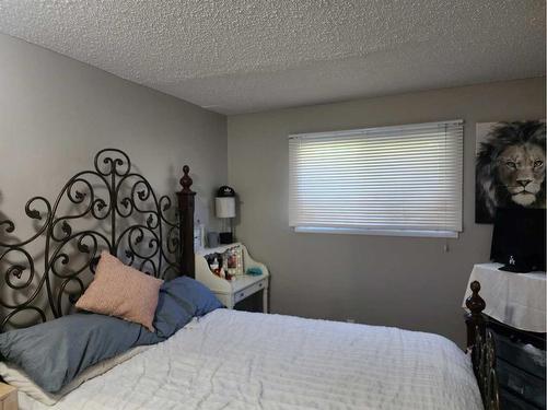 105-5812 61 Street, Red Deer, AB - Indoor Photo Showing Bedroom