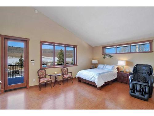 72 39200 Range Road 282, Rural Red Deer County, AB - Indoor Photo Showing Bedroom