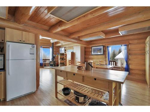 410025B Highway 22, Rural Clearwater County, AB - Indoor Photo Showing Kitchen