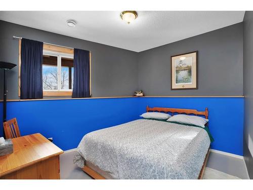 410025B Highway 22, Rural Clearwater County, AB - Indoor Photo Showing Bedroom