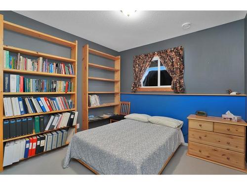 410025B Highway 22, Rural Clearwater County, AB - Indoor Photo Showing Bedroom