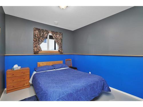 410025B Highway 22, Rural Clearwater County, AB - Indoor Photo Showing Bedroom