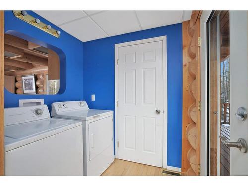 410025B Highway 22, Rural Clearwater County, AB - Indoor Photo Showing Laundry Room