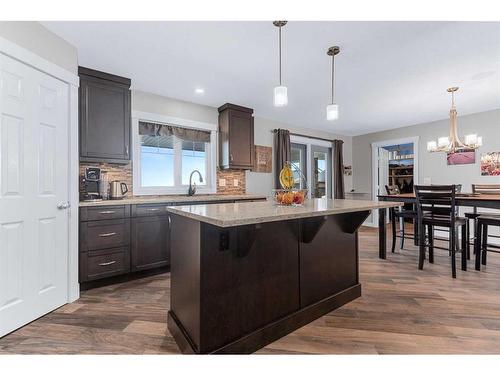 6125 Evergreen Close, Rimbey, AB - Indoor Photo Showing Kitchen With Upgraded Kitchen