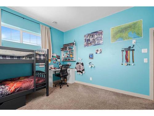 6125 Evergreen Close, Rimbey, AB - Indoor Photo Showing Bedroom