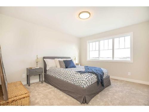 256 Halifax Close, Penhold, AB - Indoor Photo Showing Bedroom