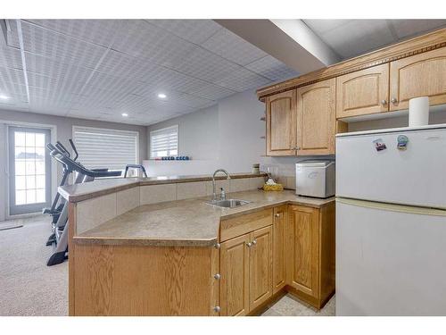 26518 Township Road 402, Rural Lacombe County, AB - Indoor Photo Showing Kitchen