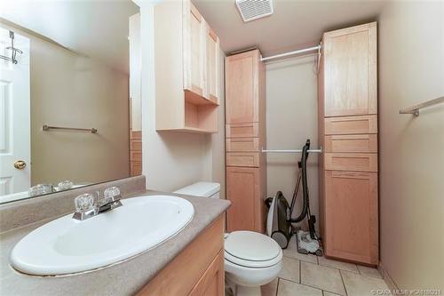 256-103 Hermary Street, Red Deer, AB - Indoor Photo Showing Bathroom