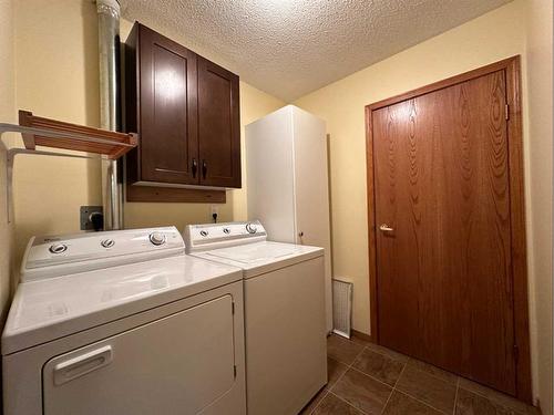 5103 46 Avenue, Ponoka, AB - Indoor Photo Showing Laundry Room
