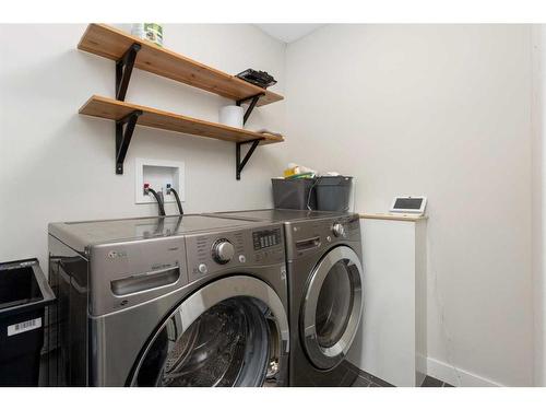 4600 48 Ave, Camrose, AB - Indoor Photo Showing Laundry Room