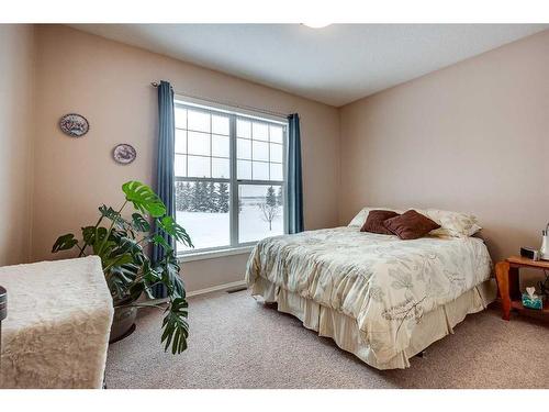 26518 Township Road 402, Rural Lacombe County, AB - Indoor Photo Showing Bedroom