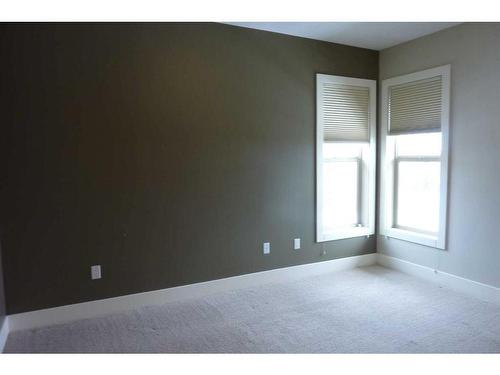402-5901 71 Ave, Rocky Mountain House, AB - Indoor Photo Showing Other Room