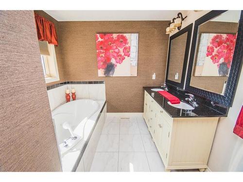 524 Summer Crescent, Rural Ponoka County, AB - Indoor Photo Showing Bathroom