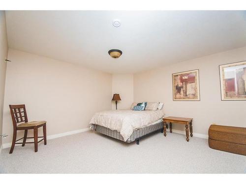 524 Summer Crescent, Rural Ponoka County, AB - Indoor Photo Showing Bedroom