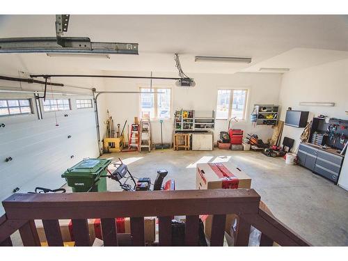 524 Summer Crescent, Rural Ponoka County, AB - Indoor Photo Showing Garage