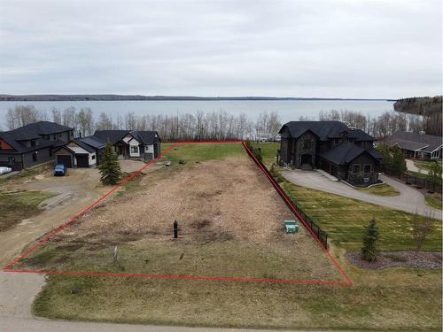 20 Westside Close, Rural Lacombe County, AB 