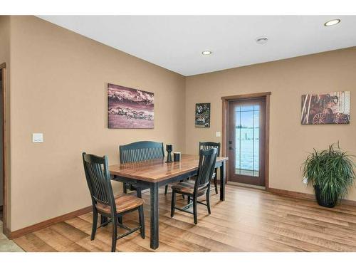 433002 Range Road 24, Rural Ponoka County, AB - Indoor Photo Showing Dining Room