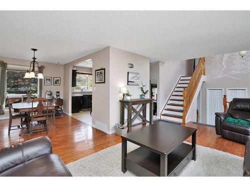 5904 56 Street, Rocky Mountain House, AB - Indoor Photo Showing Living Room