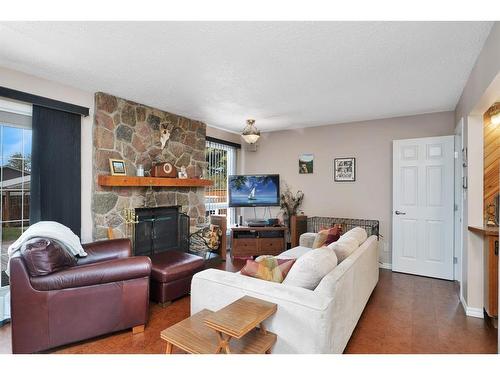 5904 56 Street, Rocky Mountain House, AB - Indoor Photo Showing Other Room