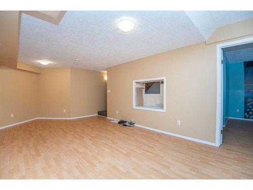 3402 3 Township Road 392, Rural Lacombe County, AB - Indoor Photo Showing Other Room