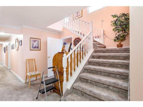 3 Rustic Road, Norglenwold, AB - Indoor Photo Showing Living Room