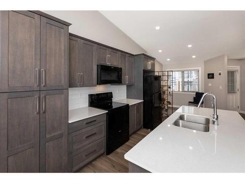 45 Golden Crescent, Red Deer, AB - Indoor Photo Showing Kitchen With Double Sink