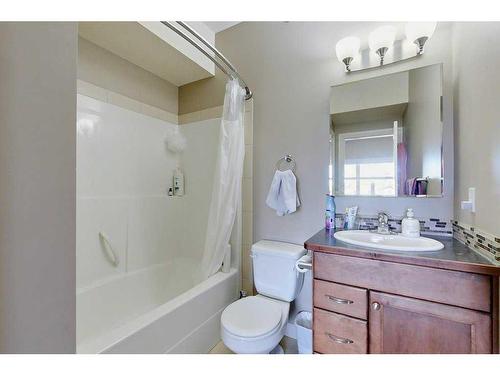 303-3615 51 Avenue, Red Deer, AB - Indoor Photo Showing Bathroom