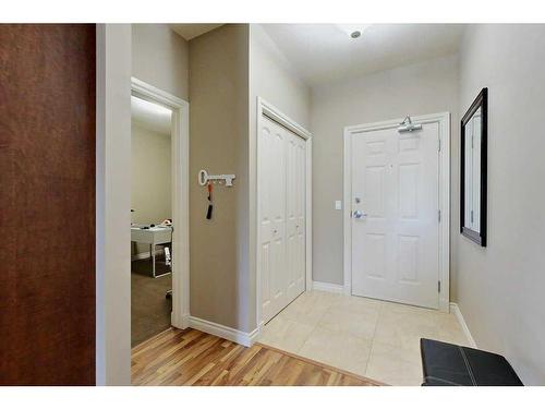 303-3615 51 Avenue, Red Deer, AB - Indoor Photo Showing Other Room