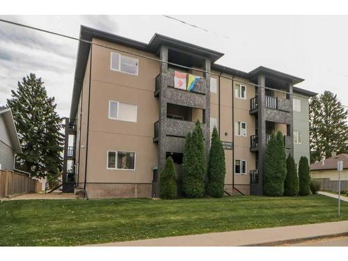 303-3615 51 Avenue, Red Deer, AB - Outdoor