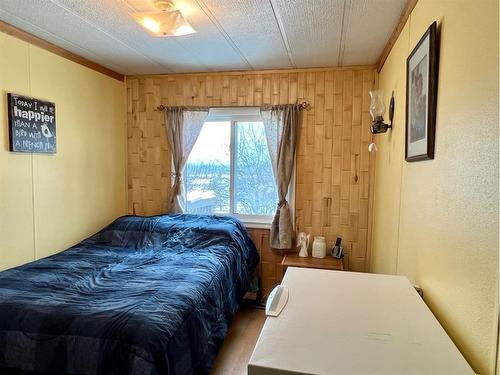 72082 Township Road 41-0, Rural Clearwater County, AB - Indoor Photo Showing Bedroom